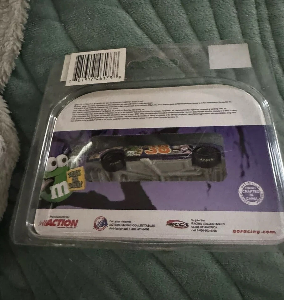 Elliott Sadler #38 M&M’s Halloween 2005 escala 1/64 NASCAR 2005 Taurus edición limitada Foto 3 de 3