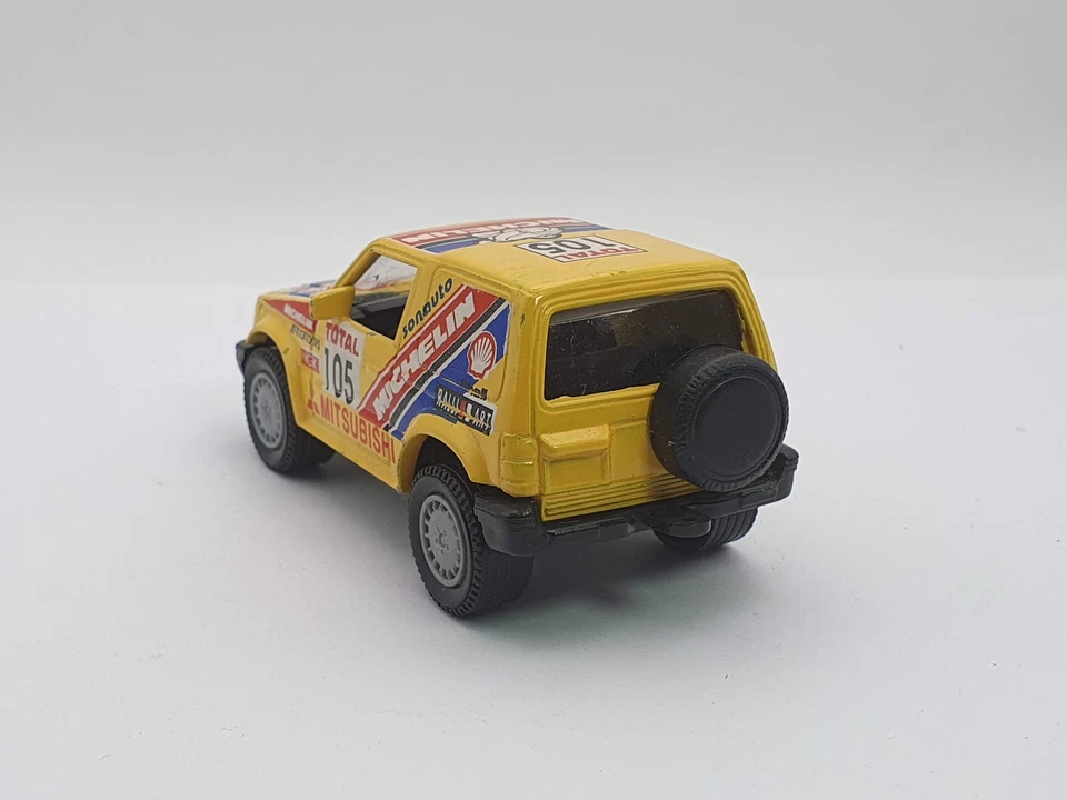 Mitsubishi Montero Guisval 1/43 - Immagine 2 di 4