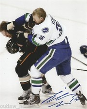 Vancouver Canucks Jannik Hansen Signed Autographed 8x10 photo COA A