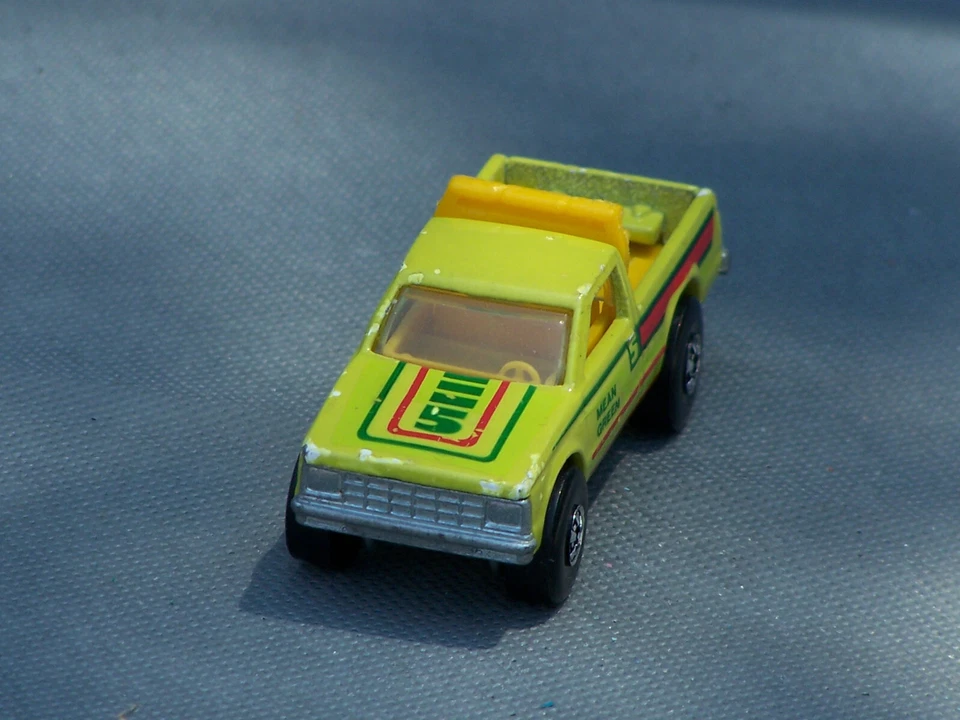 Camioneta pickup Hot Wheels Surf Patrol Mean Green 1982 Malasia 1:64 Foto 2 de 4