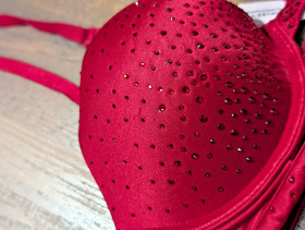 Victoria's Secret Very Sexy Sparkle Crystal Shine Cradle Push-Up Bra Thong Set