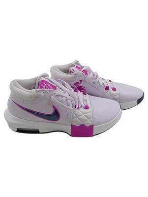 Nike LeBron Witness 8 Basketballschuhe Herren Gr. 46 Lila Pink Löwe