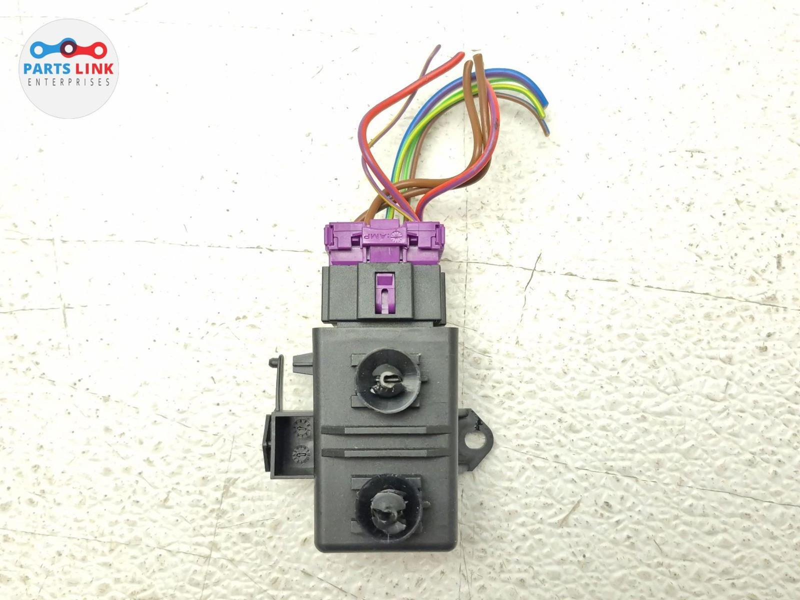 2016-20 BENTLEY BENTAYGA REAR SEAT HEATER CONTROL MODULE HARNESS SET 3F0959772