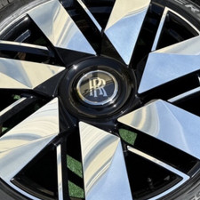 AUTHENTIC ROLLS ROYCE CENTER CAP  PHANTOM GHOST SPECTRE CULLINAN OEM FACTORY