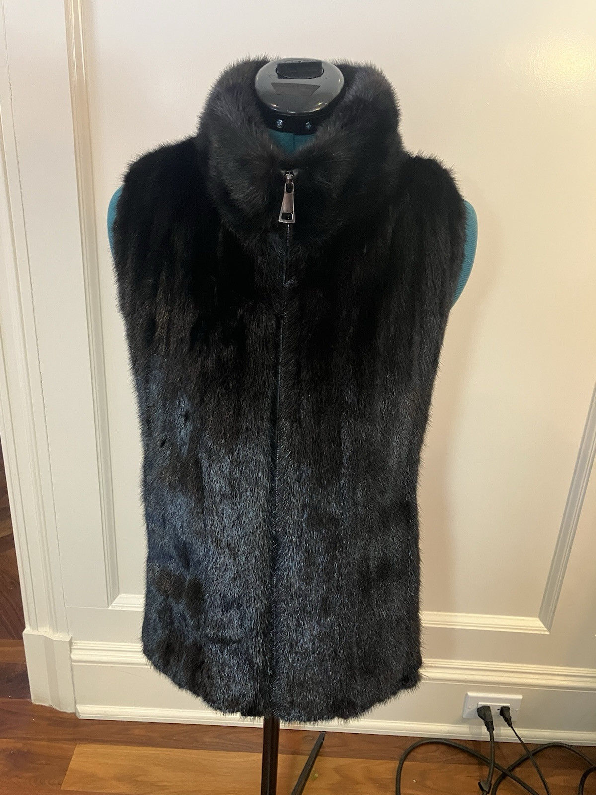 Luxury Real Ranch Mink Vest in Size M for Women