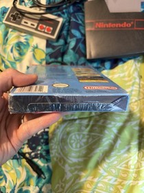 New Kirby&rsquo;s Adventure + Nintendo NES System With Super Mario Bros / Duck Hunt