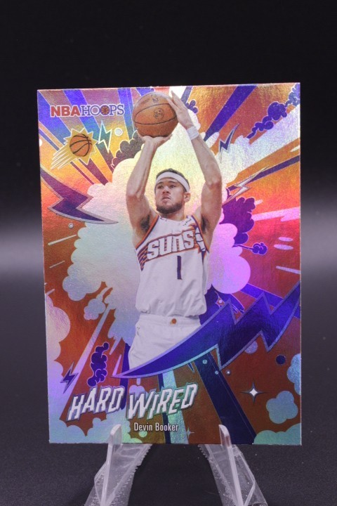 Topps NBA Hoops 2026 Devin Booker Suns Hard-Wired Hologram Insert #HW-15