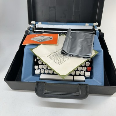 *AS-IS READ* OLIVETTI Studio 46 Typewriter Spain Hard Plastic Case + EXTRAS