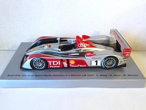Spark 1/18 Audi R10 TDI 2007 LM Winner Model Car Limited Edition Collectible - Image 2 of 4