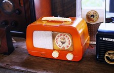 Fada Catalin tube radio model 711, ca 1946 fine condition