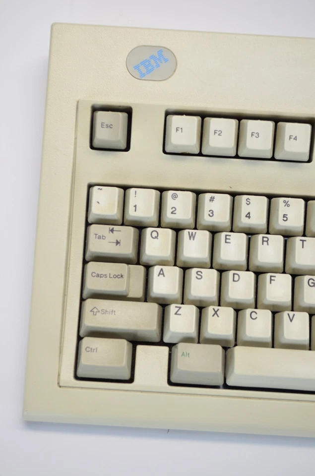 IBM Model M Keyboard Wired 1994 Clicky Buckling Spring Mechanical 1370477 - Image 3 of 4