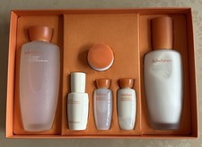 New In Box Sulwhasoo Essential Comfort Daily Routine 6 Pieces Giftset 10/10/2027