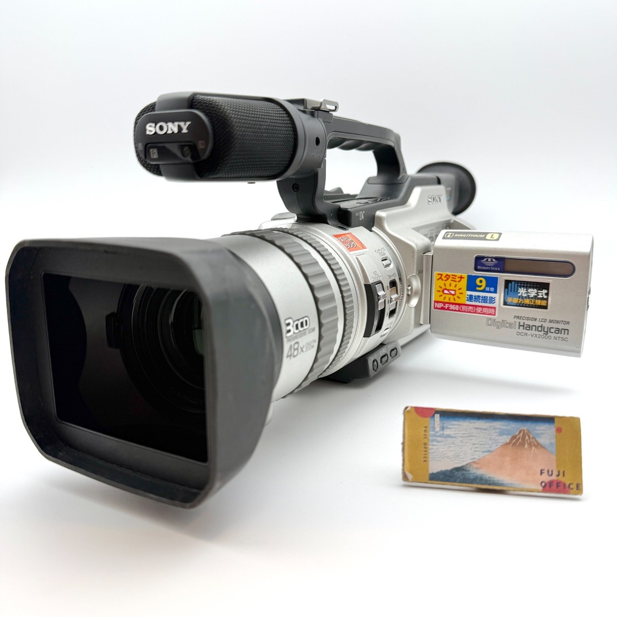 SONY Handycam DCR-VX2000 3CCD MiniDV Digital Video Camera 12x Zoom
