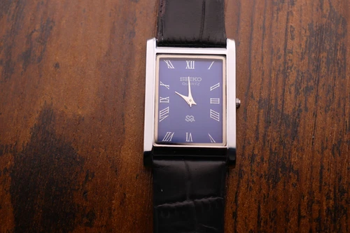 vintage Seiko Slim Tank Quartz Men Blue Dial Black leather Dress Watch