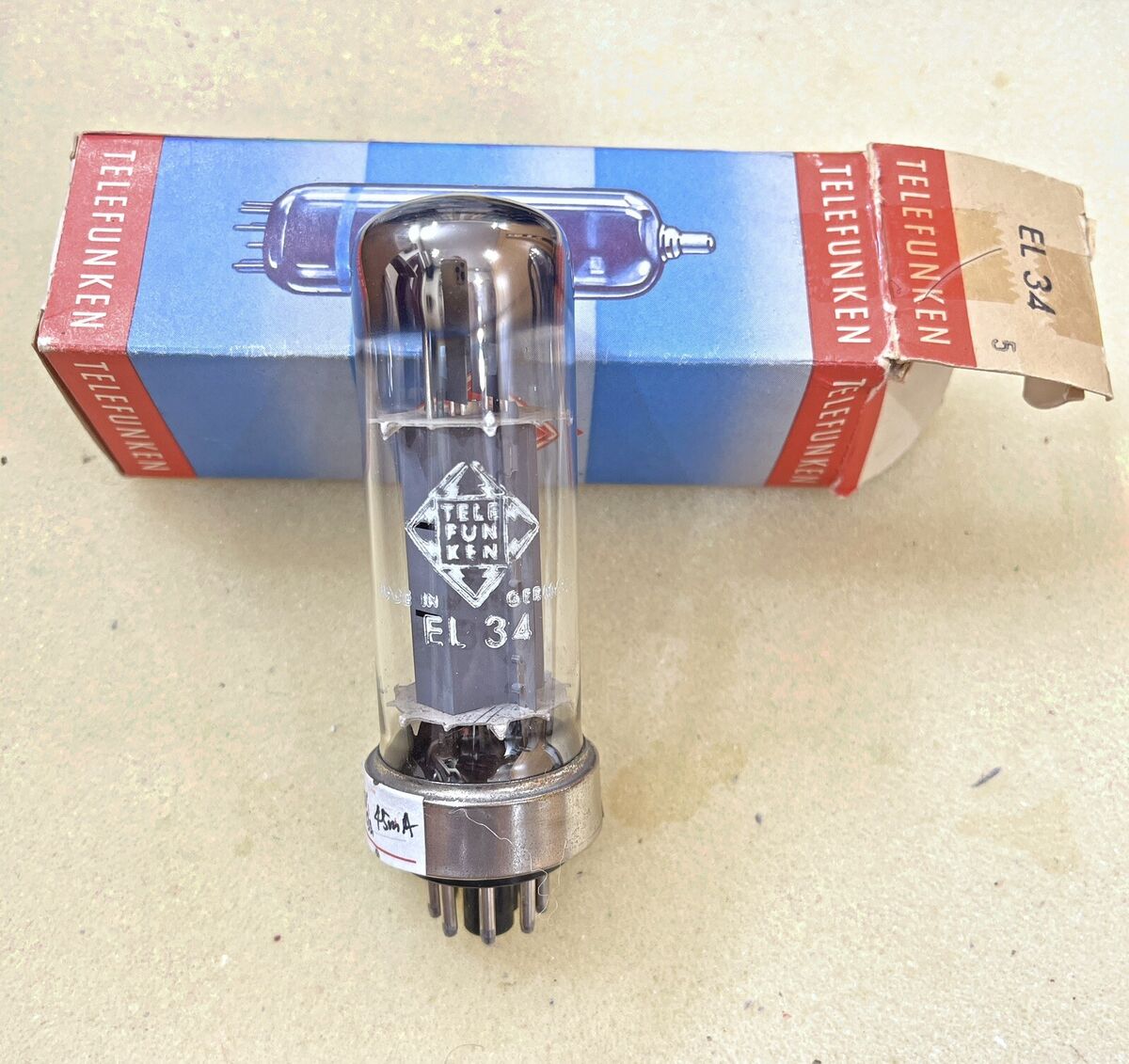 Telefunken EL34 6CA7 Metal Base OO getter 45 Degree tested Telefunken EL34 6CA7 Metal Base OO getter 45 Degree tested