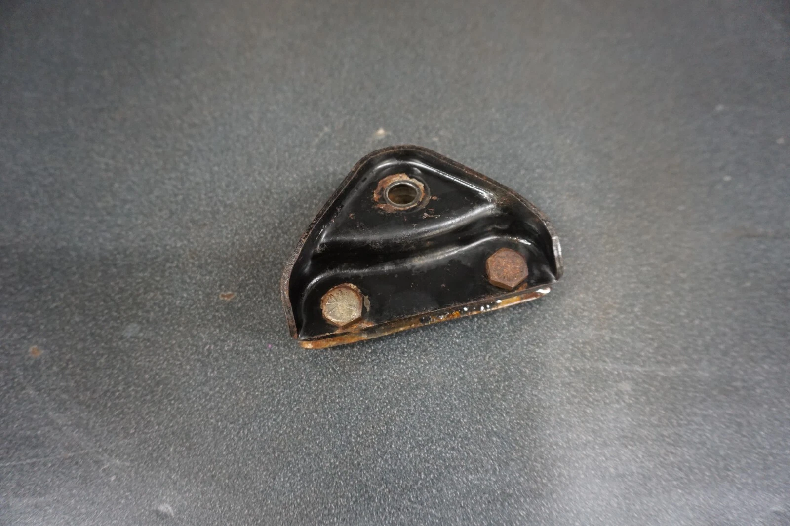 1995-2004 Arctic Cat OEM Front Skid Arm Mounting Bracket Sabercat ZR 800