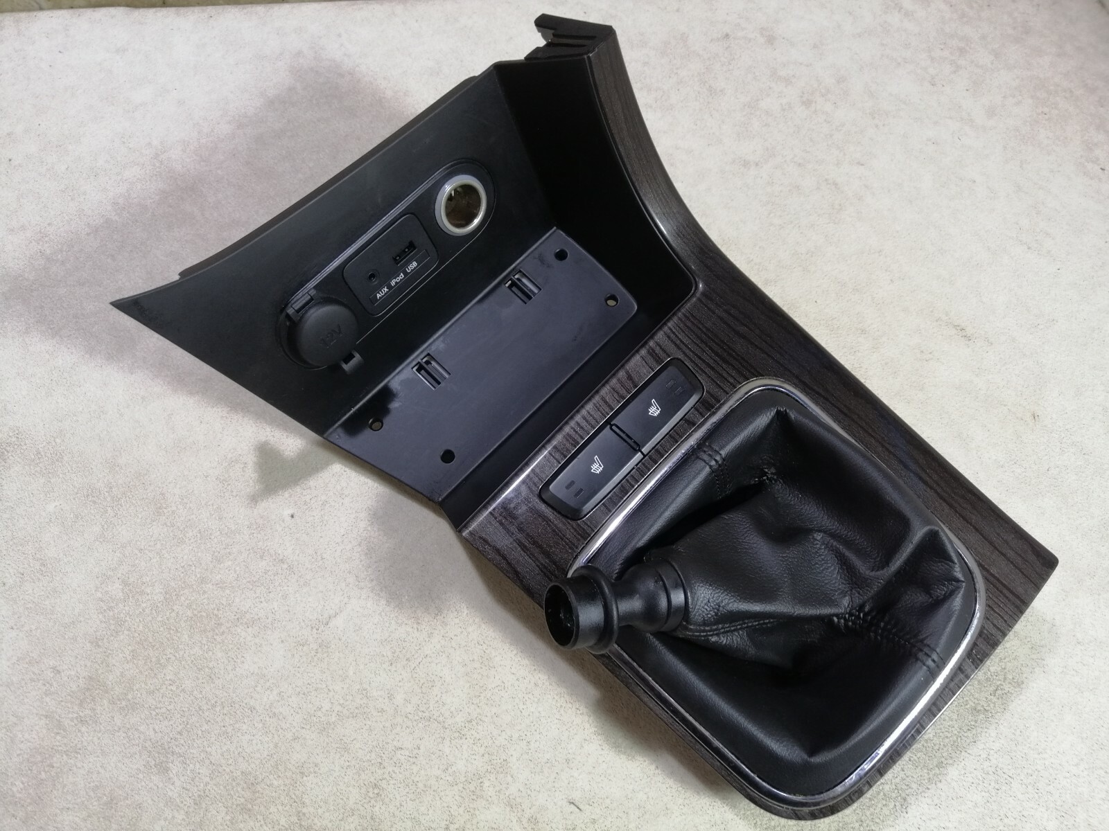 KIA OPTIMA 2010-2015 GEAR STICK SURROUND COVER PANEL USB AUX 12V 84651-2T910