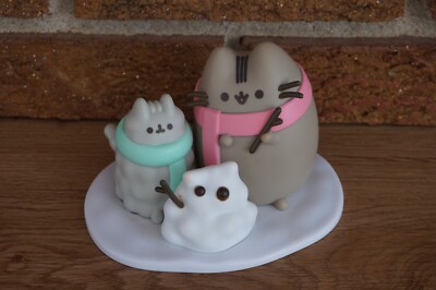 CHRISTMAS FIGURINE Pusheen Kitty Cat Pip Box Winter Kawaii Day Snowman Vinyl Dec