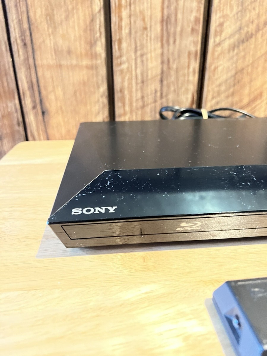 SONY BDP-S3100 ブルーレイプレーヤー　北米モデル SONY BDP-S3100 Blu-ray Disc Player And Media Streamer WiFi