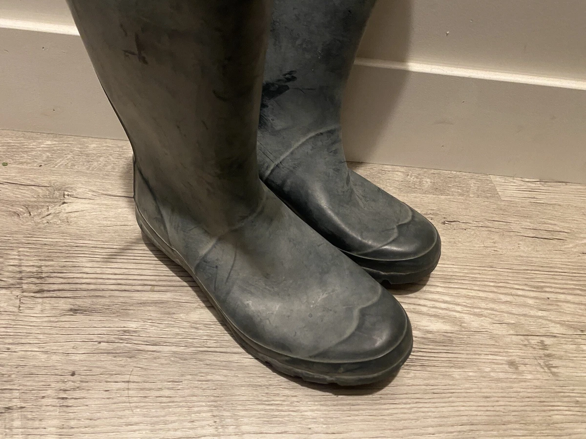 Hunter boots deals cracking repair