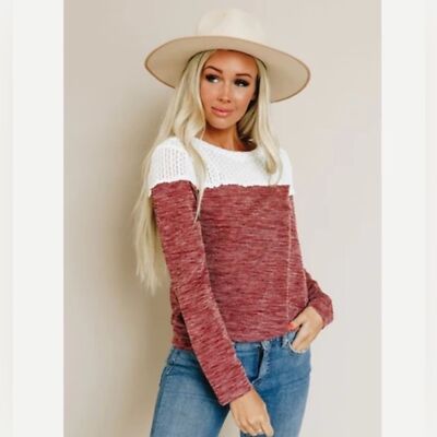 CROCHET DETAIL TOP - RED new without tags size Medium long sleeve