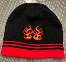 VTG 2000s Beanie Cap Hat Fire Flame Knit Black Red Yellow Y2K Skully Classic