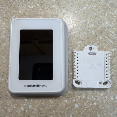 Honeywell RCHT9610WFW Home T9 Smart Thermostat - White