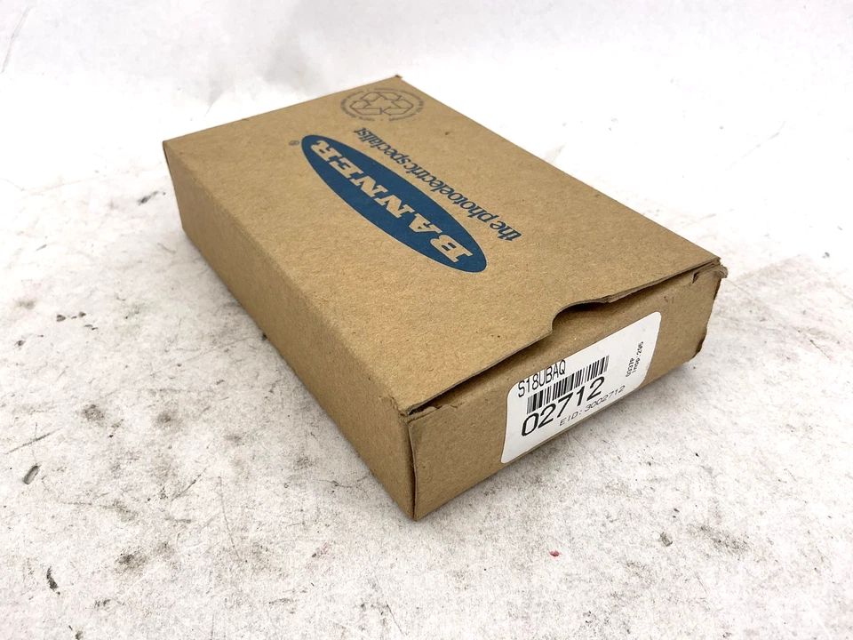 New Banner Engineering S18UBAQ U-Gage Discrete Sensor Range 30-300mm 5-Pin 30V - Image 2 of 4