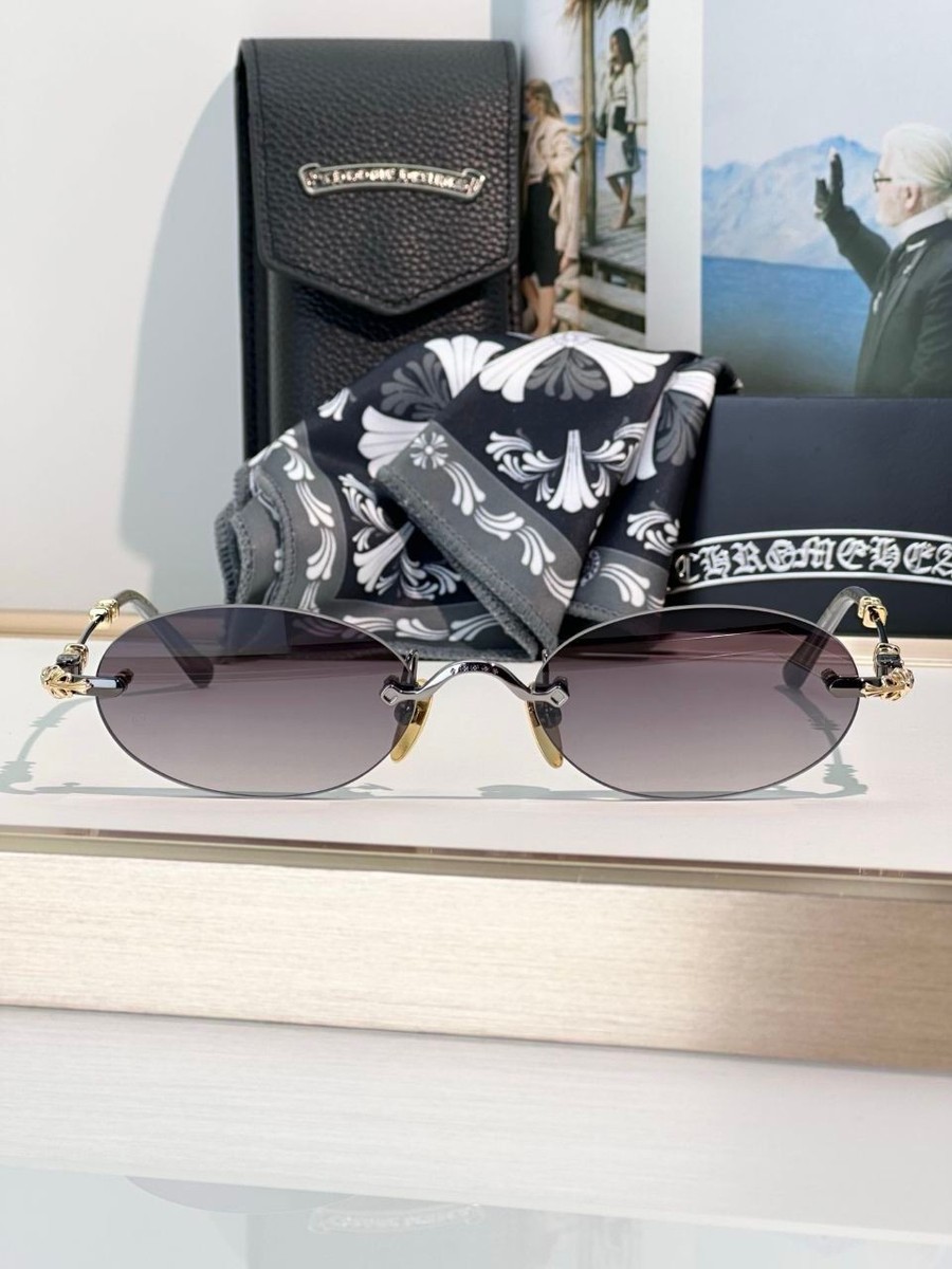 さ*ら様 ‼️最安値‼️ CHROME HEARTS CLSSC OVAL ST Chrome Hearts PILLS I Rimless Oval Sunglasses Silver Gold Hardware