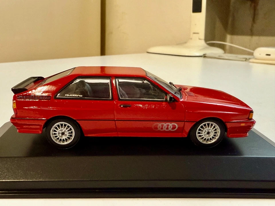 MINICHAMPS 430019420 AUDI QUATTRO ROSSO 1981 1/43 - Immagine 3 di 4