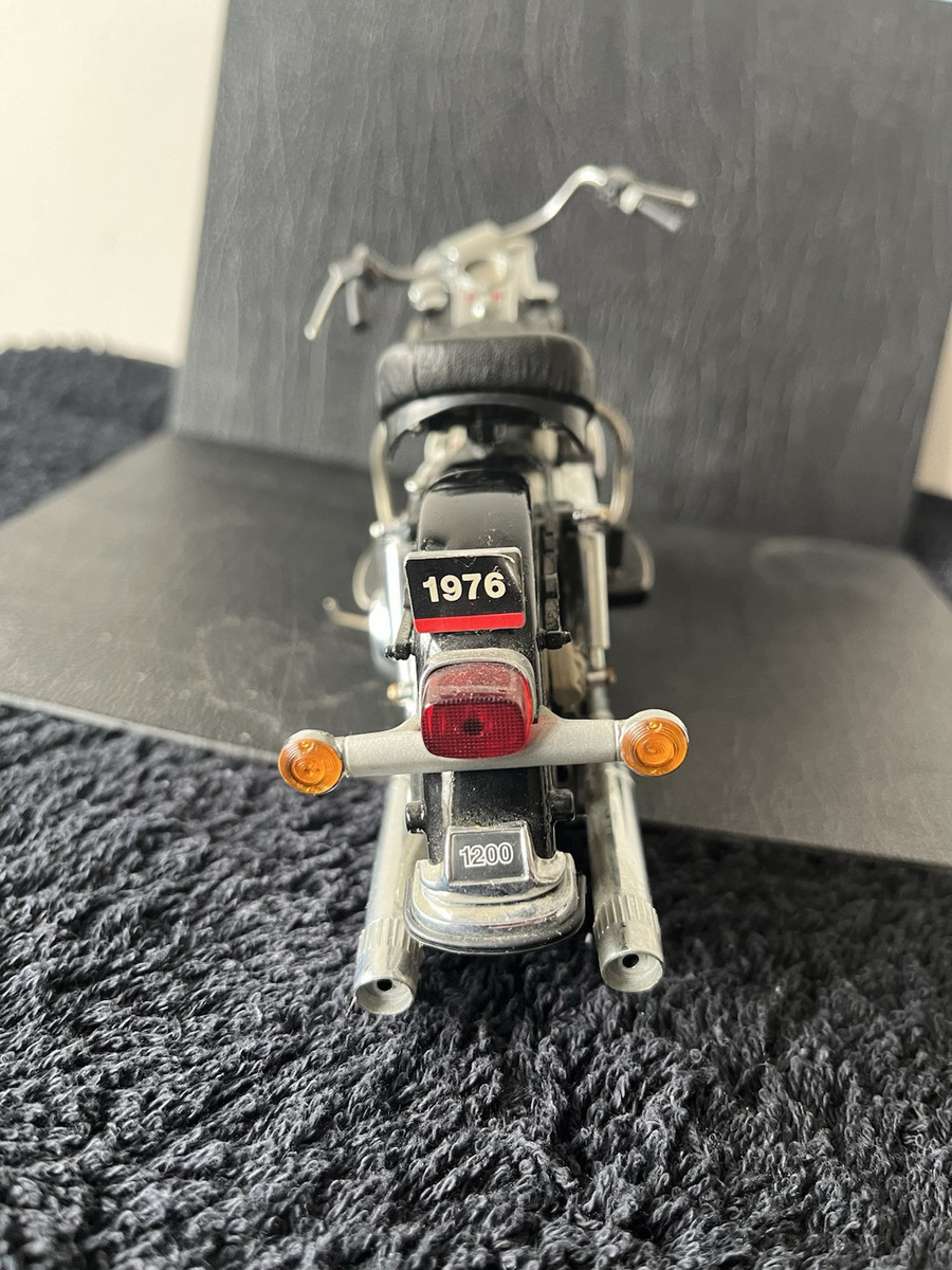 Franklin Mint 1:10 Scale 1976 Harley Davidson Electra Glide Franklin Mint 1:10 Scale 1976 Harley Davidson Electra Glide