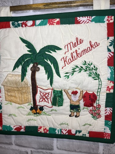 Hawaiian Fabric Quilted Hanging Tapestry Mele Kalikimaka Christmas Sign ๐ด - Picture 10 of 11