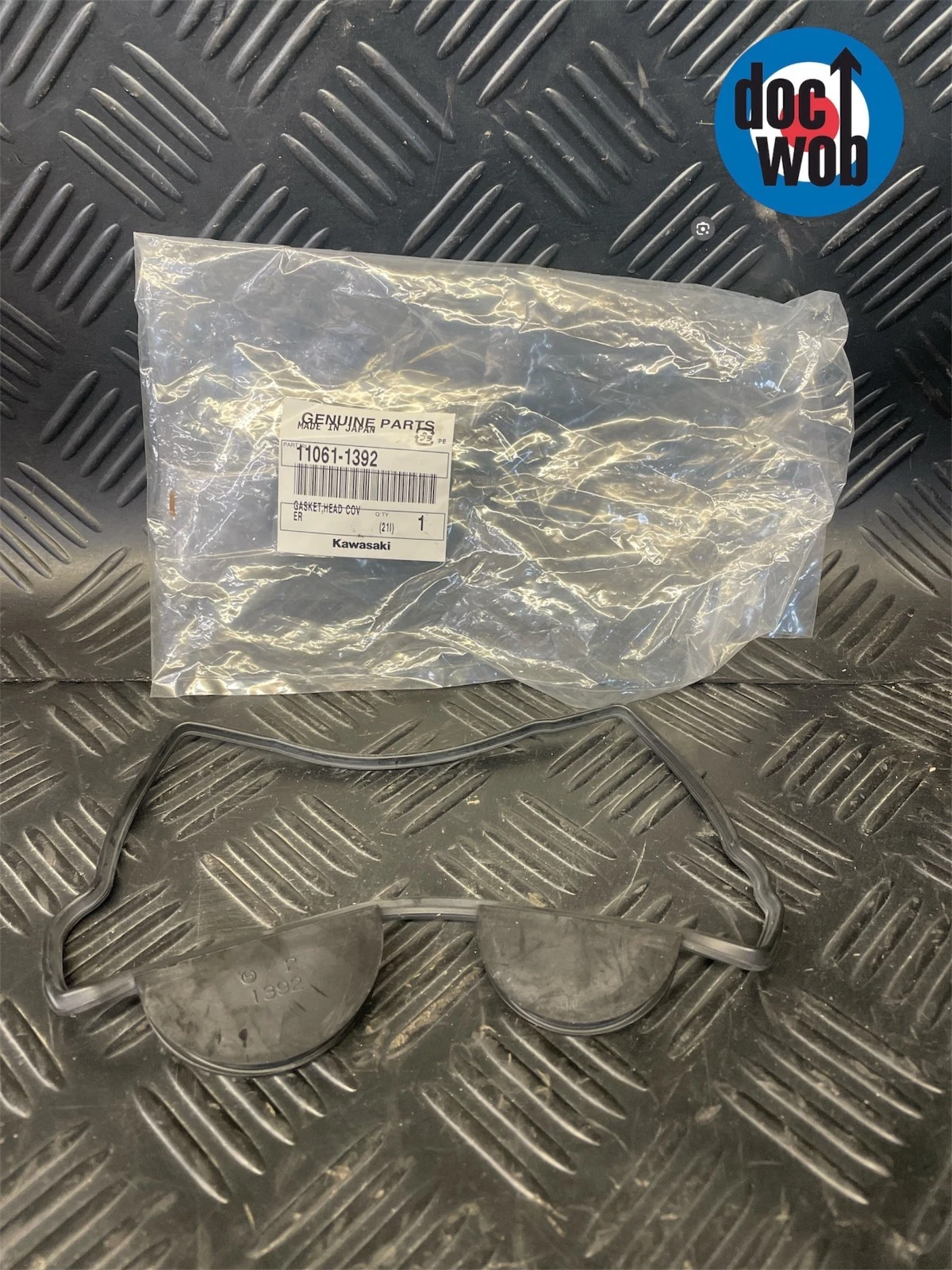 Kawasaki KXF 250 2021-2024  NEW OEM HEAD COVER  GASKET KX4302