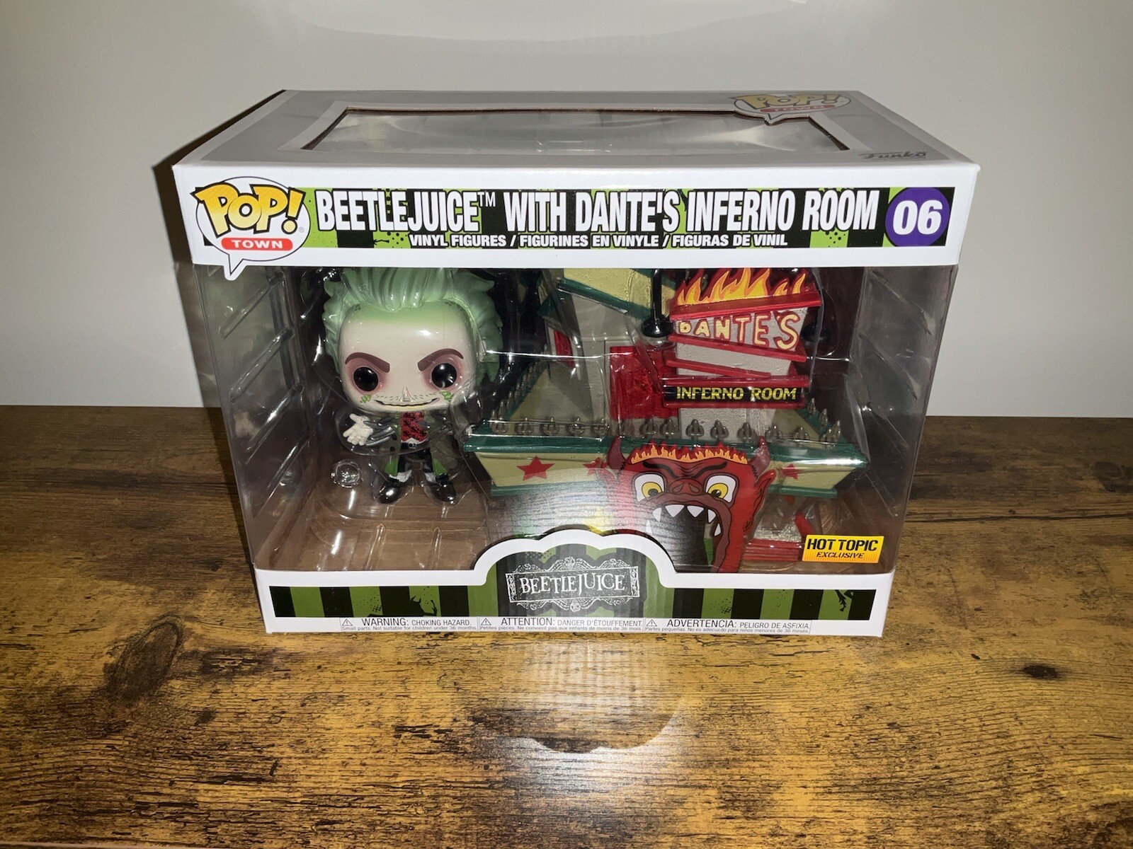 Beetlejuice Con Dante'S Inferno Room Pop Town Funko Horror Nuevo