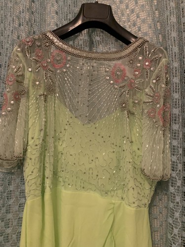Virgos Lounge Light Green Sequin & Bead Detail Short Sleeve Dress Size 16 - Picture 3 of 10