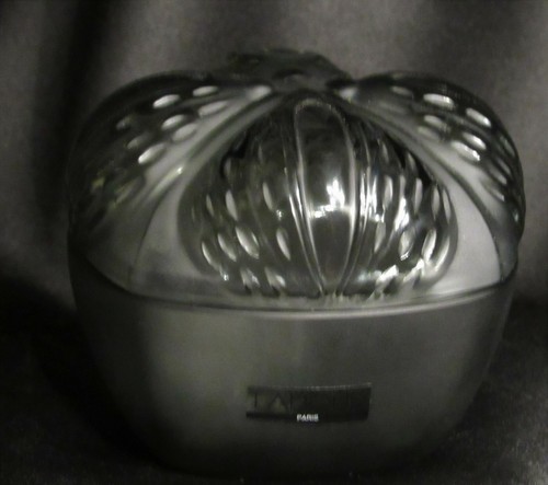 Lalique Crystal Mirabel Powder Box in Smoke Gray. New Old Stock, Unused, Labeled - Picture 3 of 11