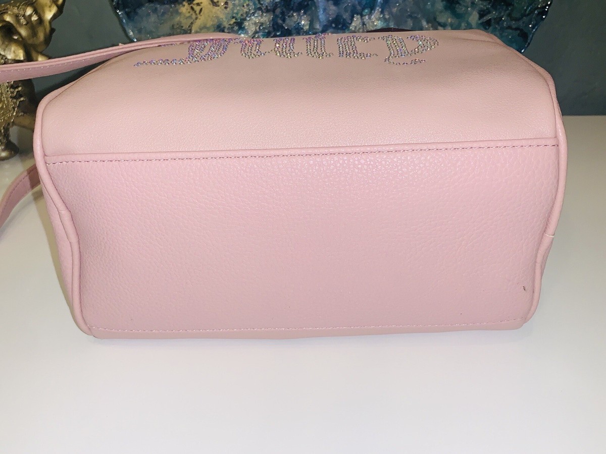 バッグ Rare pink signature canvas bag 6830 💗 Juicy Couture Barrel Purse Speedy Satchel Crossbody Pink