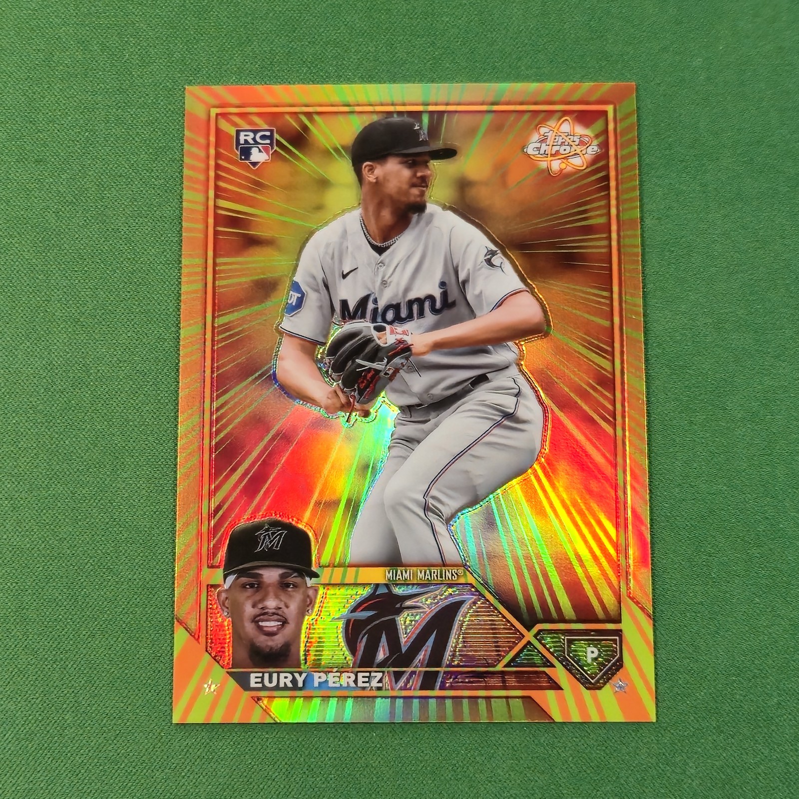 2023 Topps Chrome Update Eury Perez Radiating Rookies SSP Insert Miami Marlins