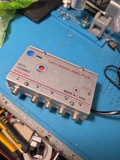 Amplificatore di Segnale Terrestre con 4 Uscite per TV Analogica e Digitale