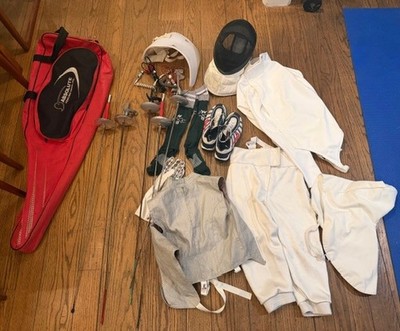 Complete set youth left-handed fencing gear with five foils (size 2), mask, etc.