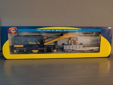 Athearn 75395 HO Santa Fe 200-Ton Crane And Tender