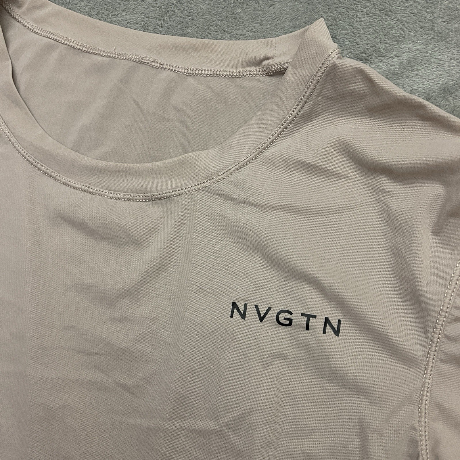 Nvgtn Lightweight Split-Back Training T-Shirt Siz… - image 2