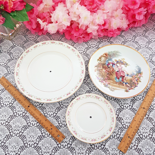 Elegant 3-Tier Renaissance Cake Stand: Romantic Courting Couple Dessert Tray - Picture 11 of 12