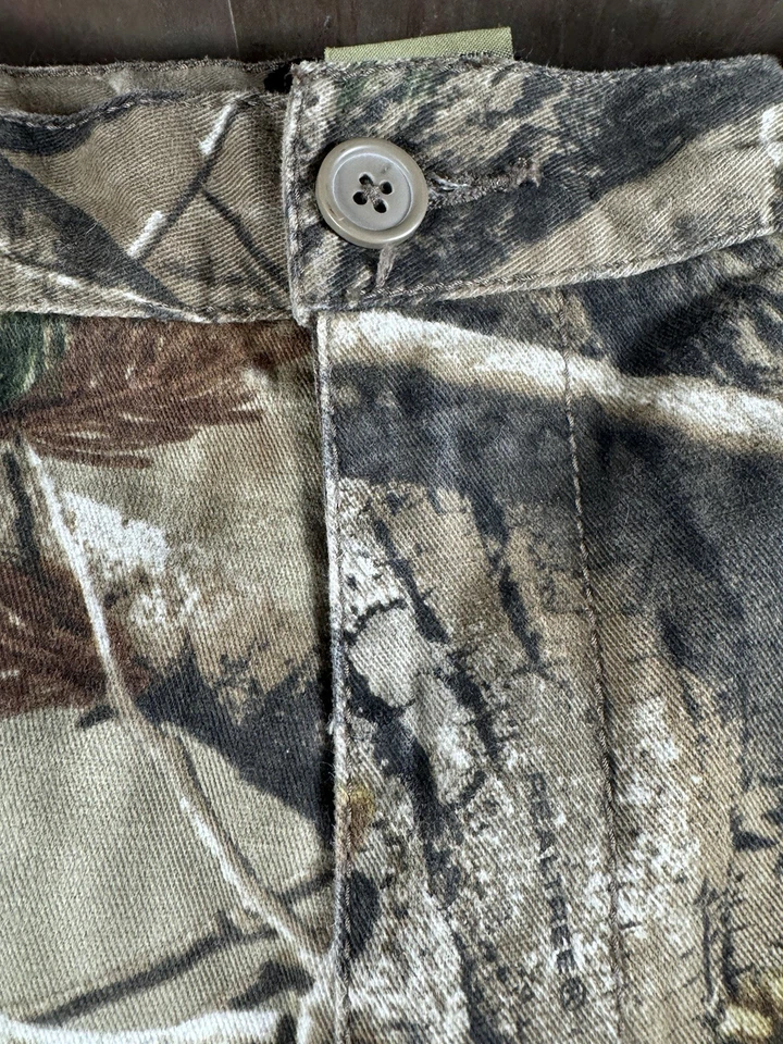 Realtree AP Camo Cargo Pants Youth XL (14/16) Hunting Fishing Real Tree Rn 57116 - Image 3 of 4