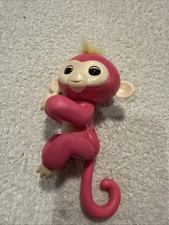 Fingerlings Interactive Baby Monkey Bella WowWee Finger Toy Pink Yellow Hair