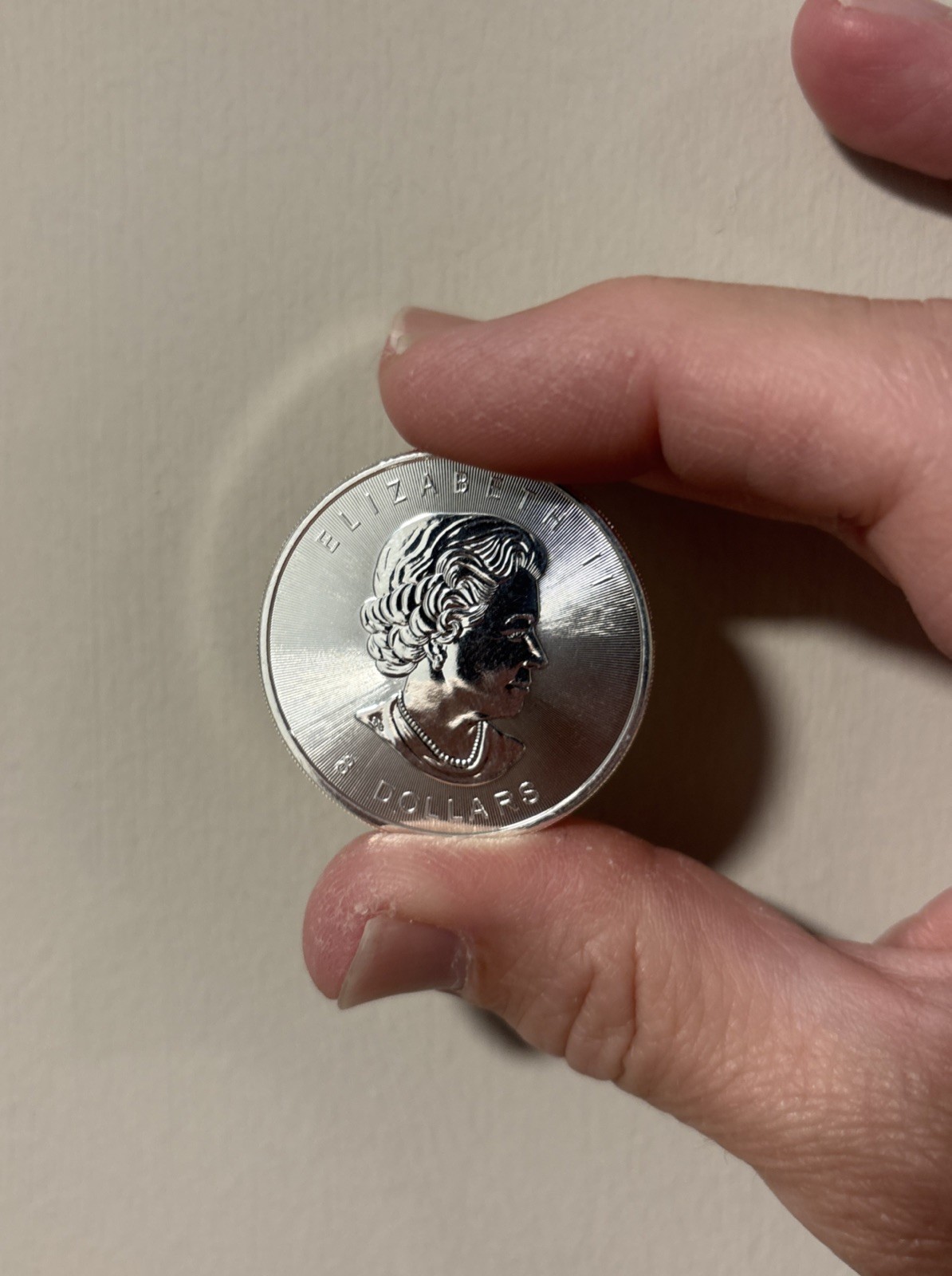 1 1/2 OZT .999 SILVER CANADA $8 POLAR BEAR 2015 CANADIAN WILD LIFE COIN