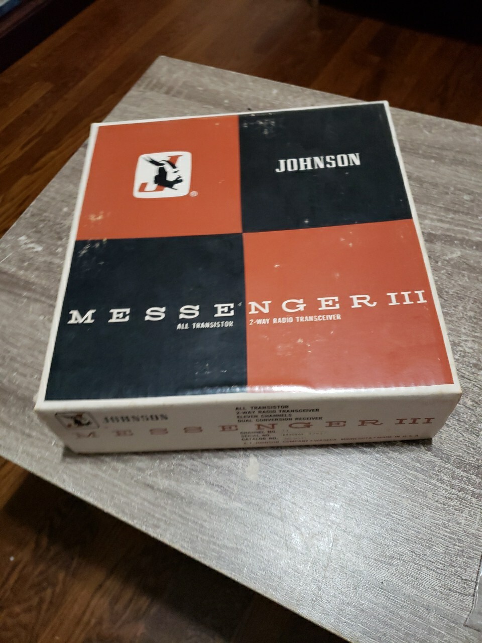 JOHNSON CB 2WAY RADIO MESSENGER MODEL NO. 242143 WITH MANUAL AND BOX