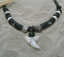 n 187-B / SHARK TOOTH  Haizahnkette Haifischzahn Haizahn Hai Surferkette Kette