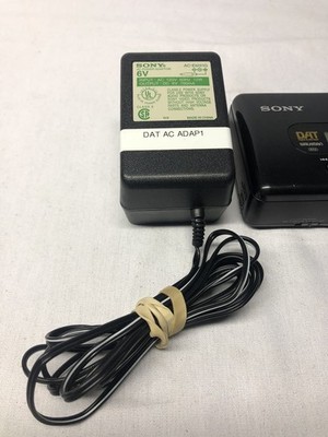 Sony TCD-D8 Portable DAT Digital Audio Tape Recorder Walkman