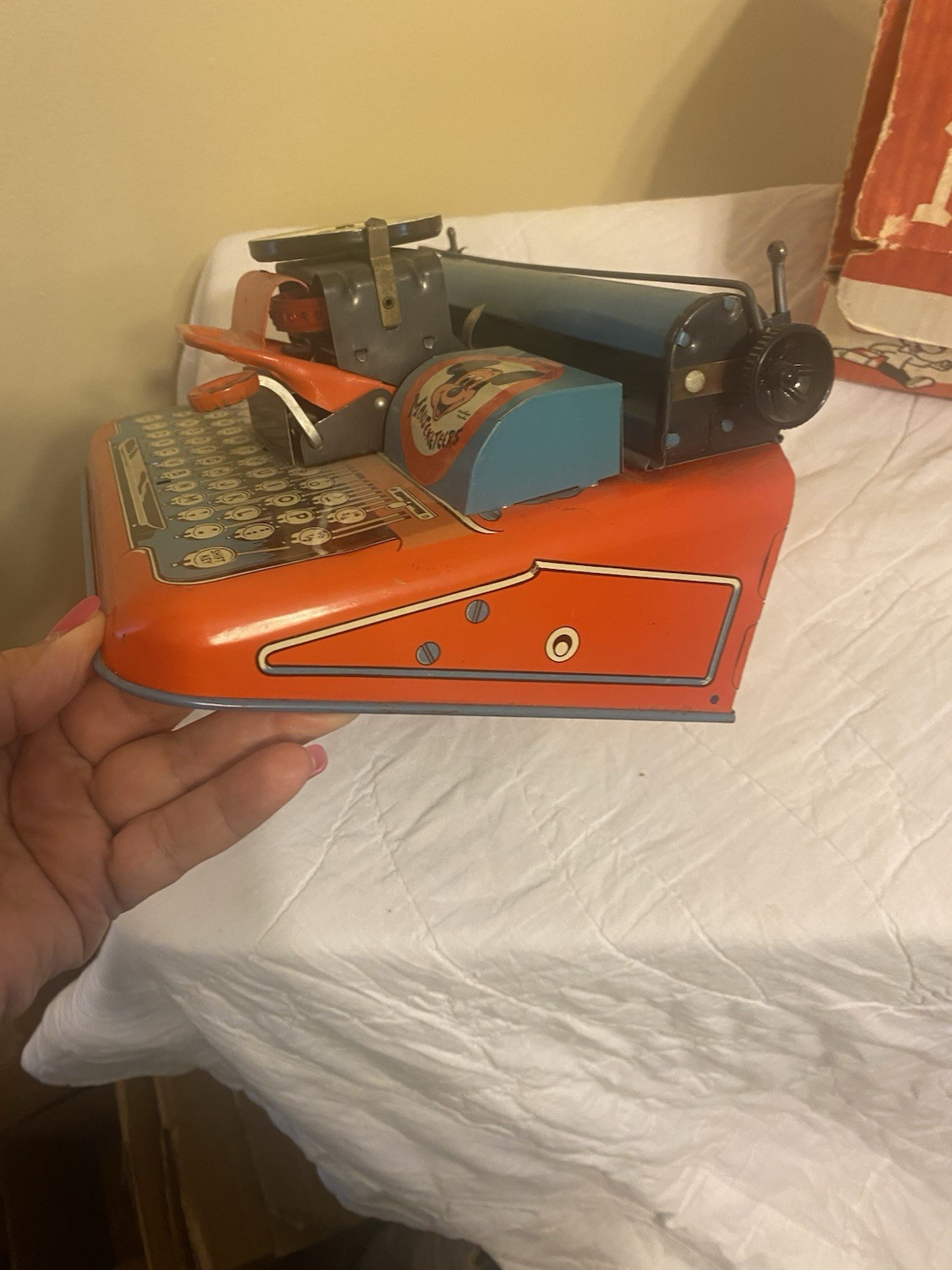 VINTAGE TIN MICKEY MOUSE FAN REPORTER FAN CLUB TYPEWRITER W BOX AND INSTRUCTIONS